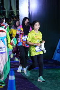 BIB: 1923, 4889, 454, 3203
                            <button type="button" onclick="openModal(26224482)" class="btn btn-primary btn-sm float-right btn-popup" data-toggle="modal" data-target=".modal-high-quality">
                        <i class="fas fa-shopping-cart"></i> Add to Cart
                    </button>
                                            <button type="button" onclick="isThisMe(26224482, true)" class="btn btn-success btn-sm float-right btn-popup btn-isme hidden" data-toggle="tooltip" data-placement="bottom" title="นี่คือรูปของคุณใช่ไหม คลิกที่นี่เพื่อเอาเข้าอัลบั้ม">
                        <i class="fas fa-plus"></i> Add to album
                    </button>
                    <button type="button" onclick="isThisMe(26224482, false)" class="btn btn-warning btn-sm float-right btn-popup btn-isnotme hidden">
                        <i class="fas fa-ban"></i> Remove from album
                    </button>